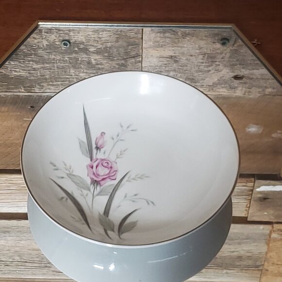 Windsor Rose Fine China of Japan Coupe Soup Bowl - 1950's - Picture 2 of 4